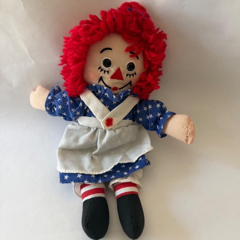 Hasbro Raggedy Ann Doll of the Month July Americana Patriotic Star Dress 2002